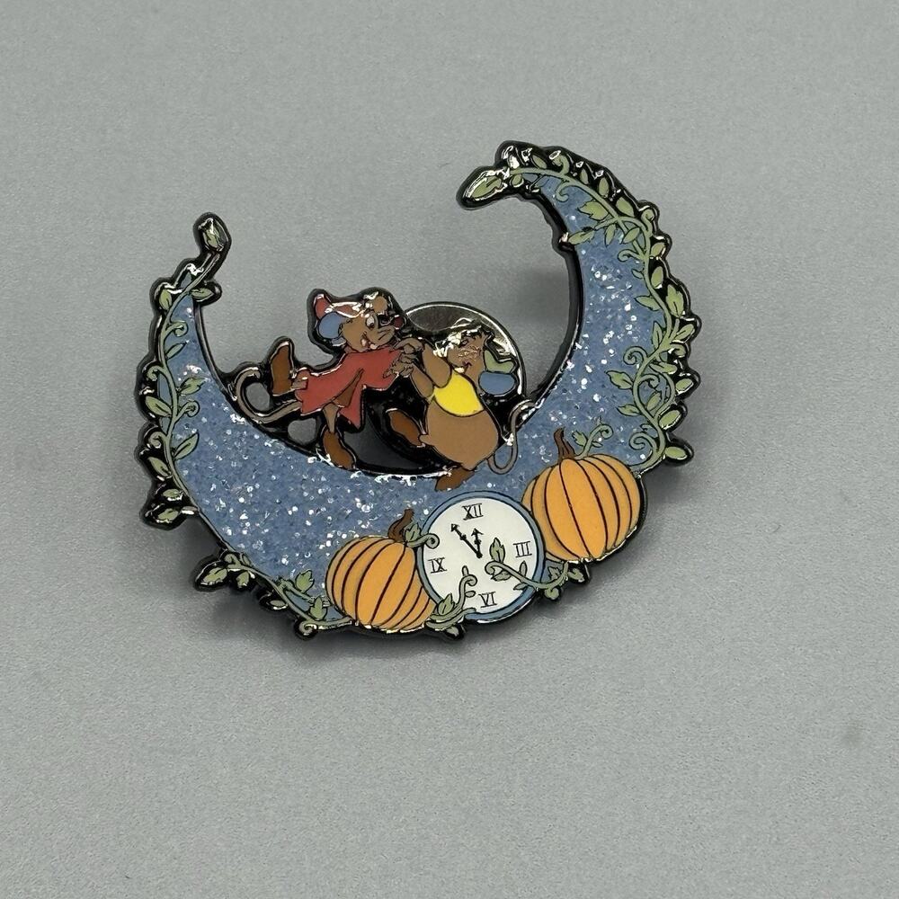 Loungefly Disney Sidekick Moon Blind Box Enamel Pin GUS & JAQ New Open Box